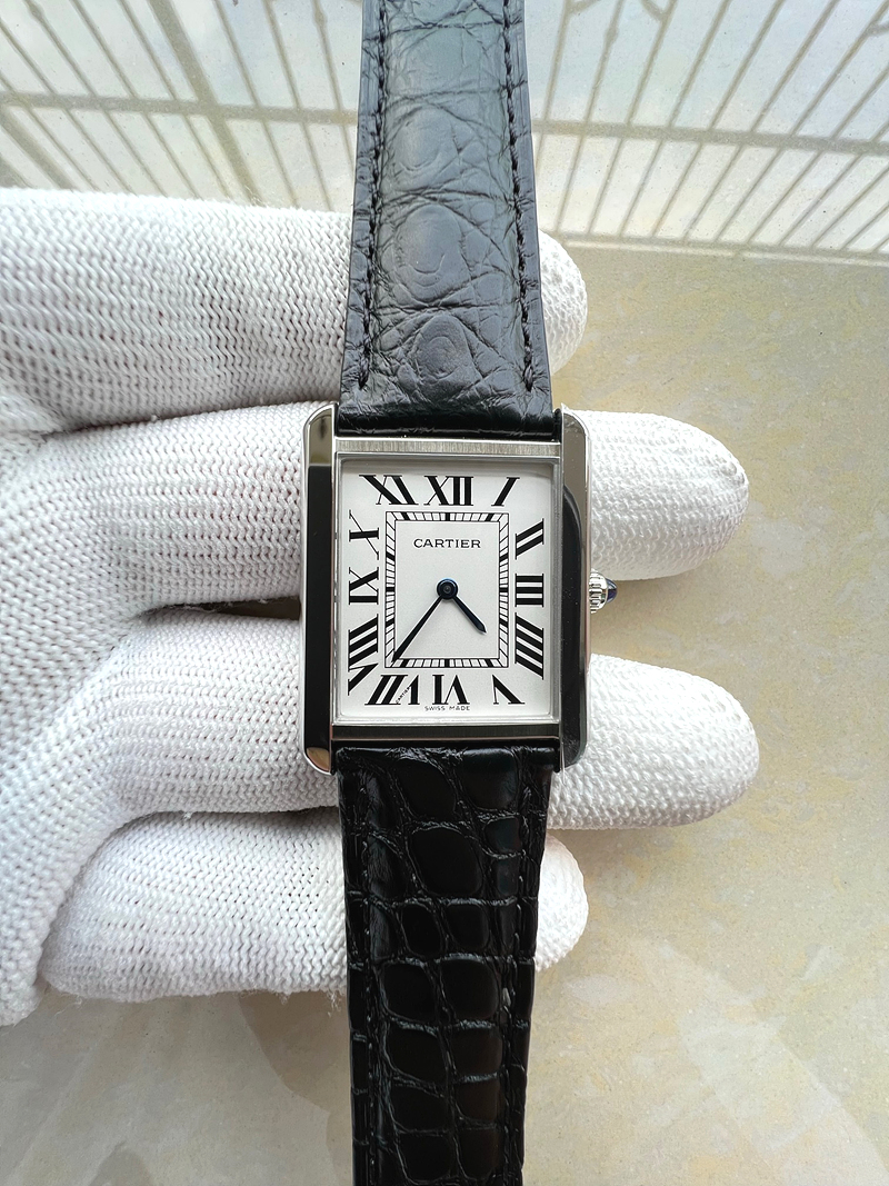 국내배송!! AF공장 까르띠에 탱크솔로 27MM 스틸 화이트다이얼 블랙크로커다일스트랩 (고유번호 7F137)